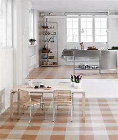 Marmoleum Checkered Floor