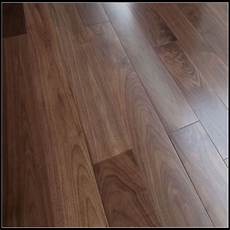 Varnishing Parquet Flooring